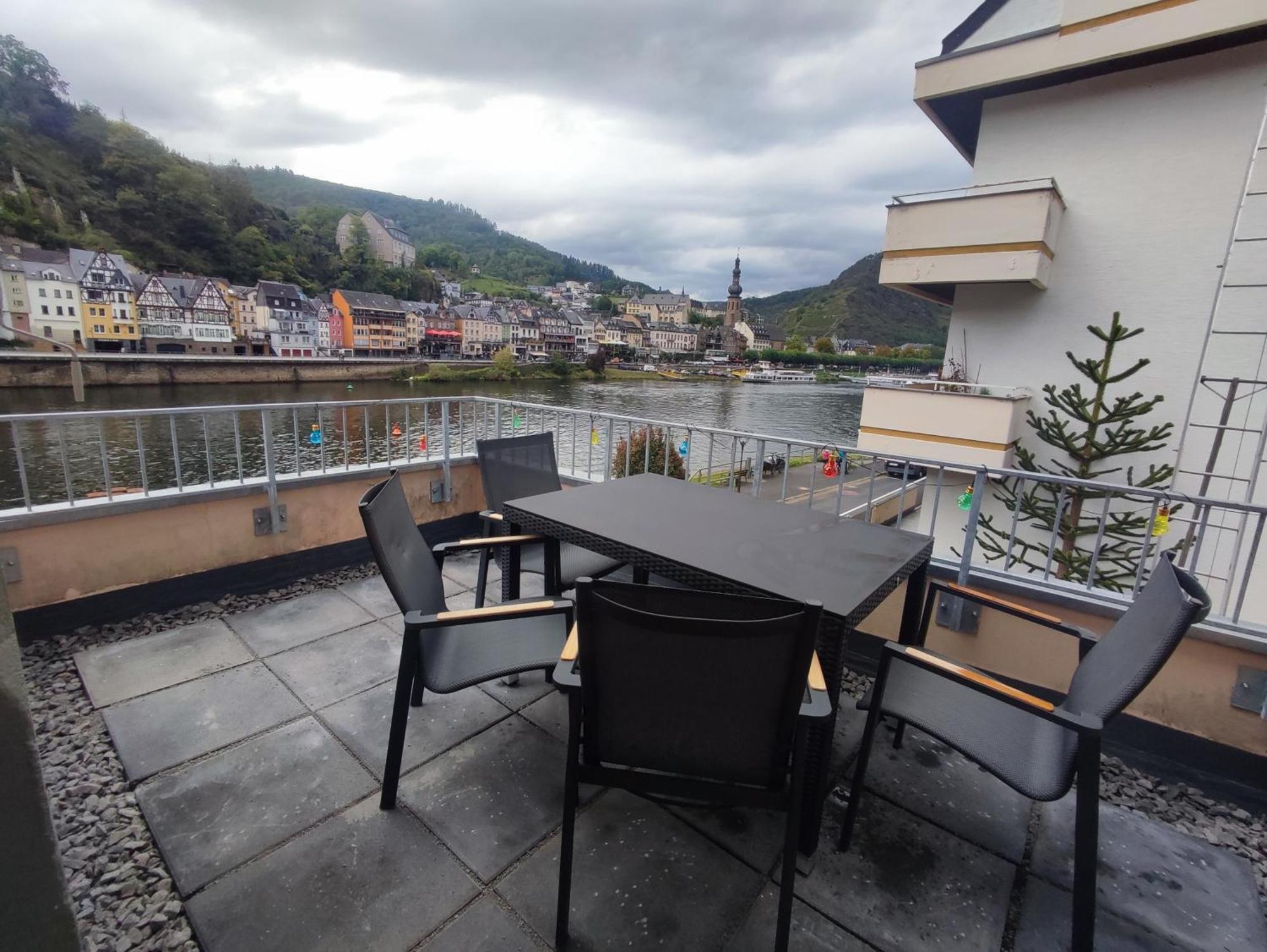 Gaestehaus Im Alten Faehrhaus Cochem Bagian luar foto